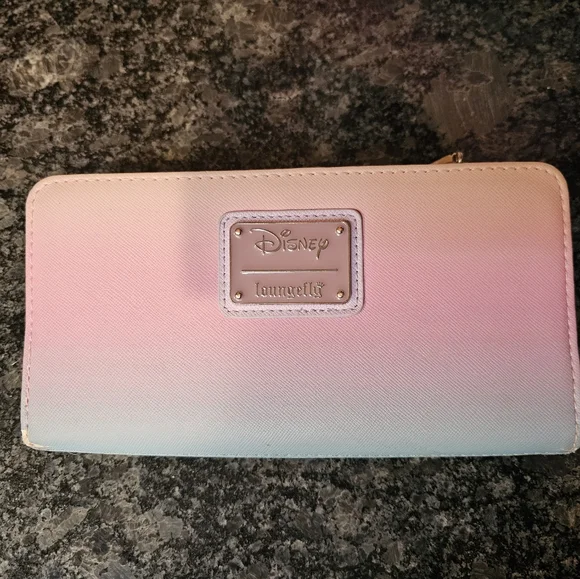 Loungefly cute The Little Mermaid ombre Dinglehopper purse. - Picture 6 of 9